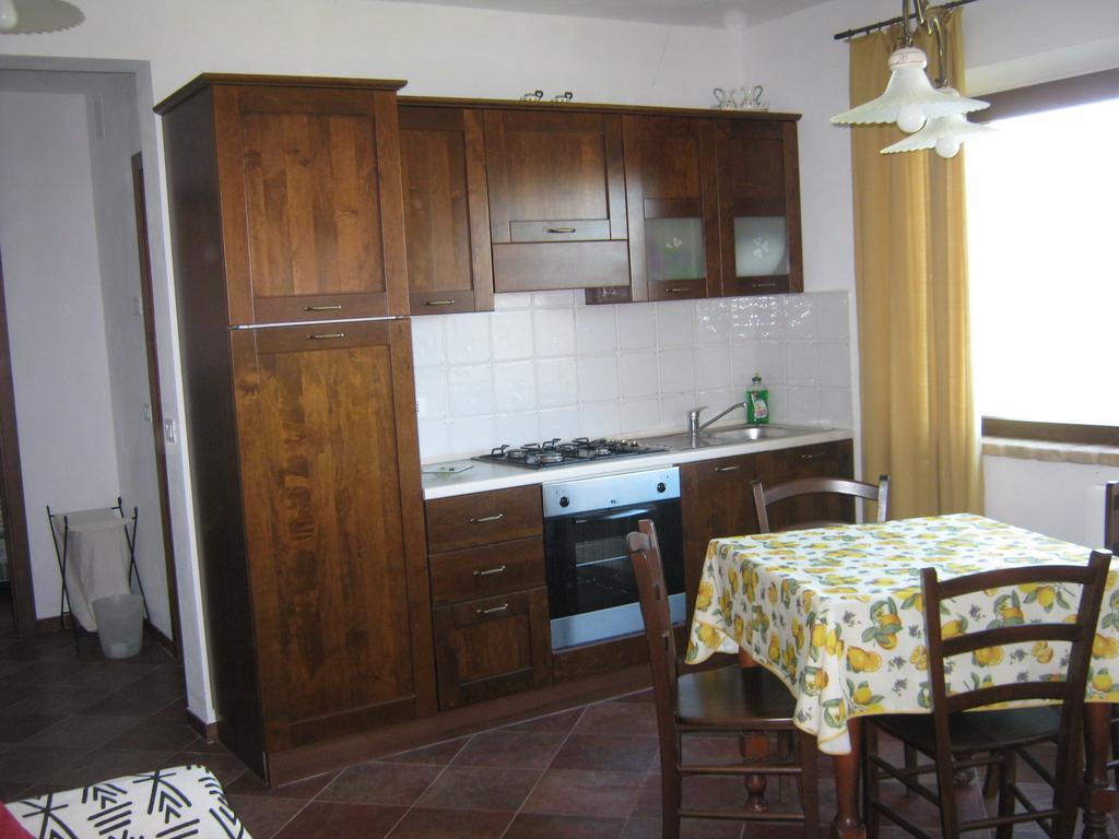 Apartamento BB Fonterrante Monterubbiano Habitación foto