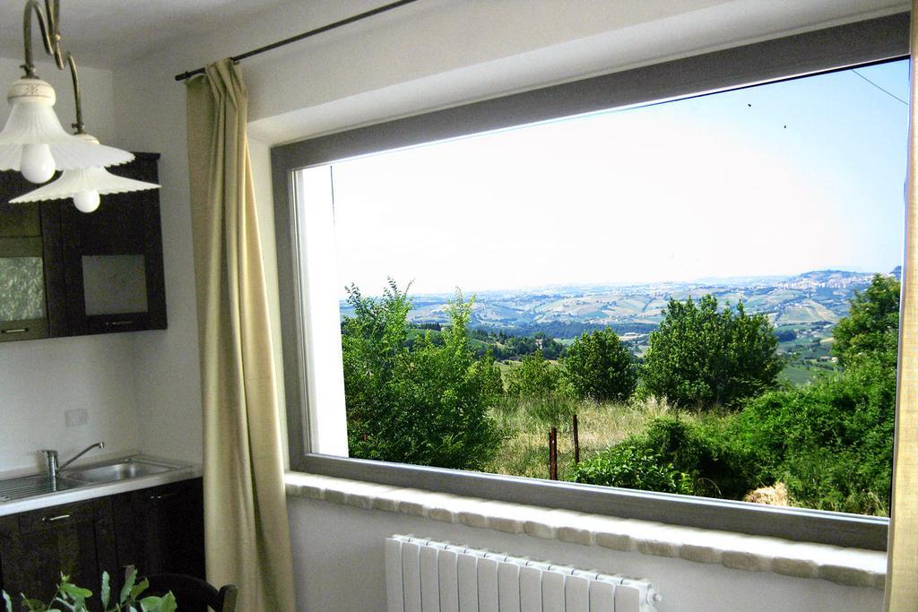 Apartamento BB Fonterrante Monterubbiano Habitación foto